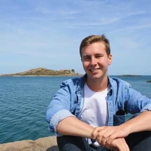 Meet your Posher, Aaron